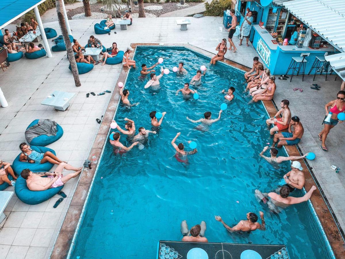 WET! a Pool Party Hostel by Wild & Wandering, Haad Rin – Updated 2024 Prices